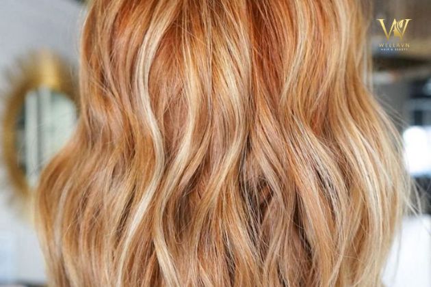 Nhuộm tóc màu vàng cát: Với màu vàng cát, tóc của bạn sẽ trở nên tươi sáng, nổi bật và thu hút ánh nhìn của mọi người. Nếu bạn đang muốn thay đổi kiểu tóc và muốn tìm hiểu về một màu sắc đầy khuynh hướng, thì đừng bỏ lỡ hình ảnh tuyệt đẹp này nhé!