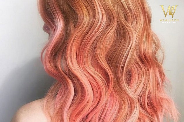 Mái tóc nhuộm màu hồng gold tươi sáng