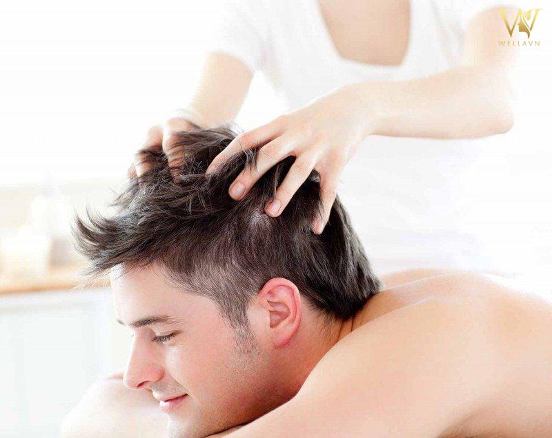 Mát xa dầu cho da đầu sau khi gội