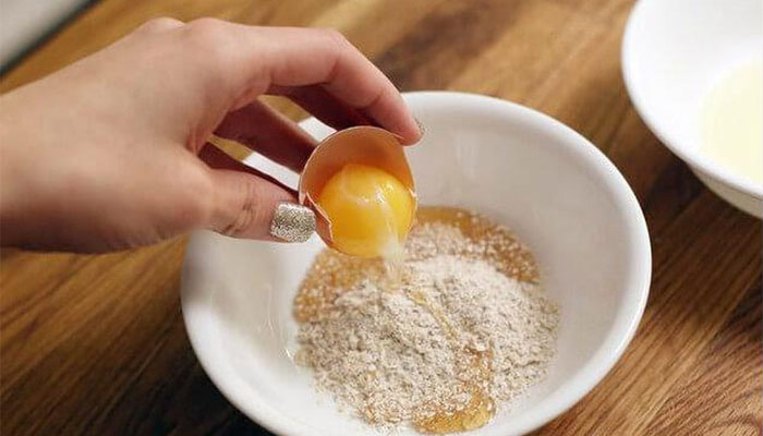 Top 9 cách làm tóc thẳng mượt tự nhiên tại nhà không cần duỗi Cách làm tóc mượt và thẳng tự nhiên bằng bột gạo và trứng