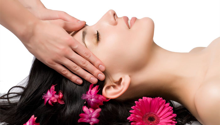 Gợi ý 10+ Cách làm tóc mái nhanh dài tại nhà tự nhiên Da đầu cần được massage nhẹ nhàng hàng ngày