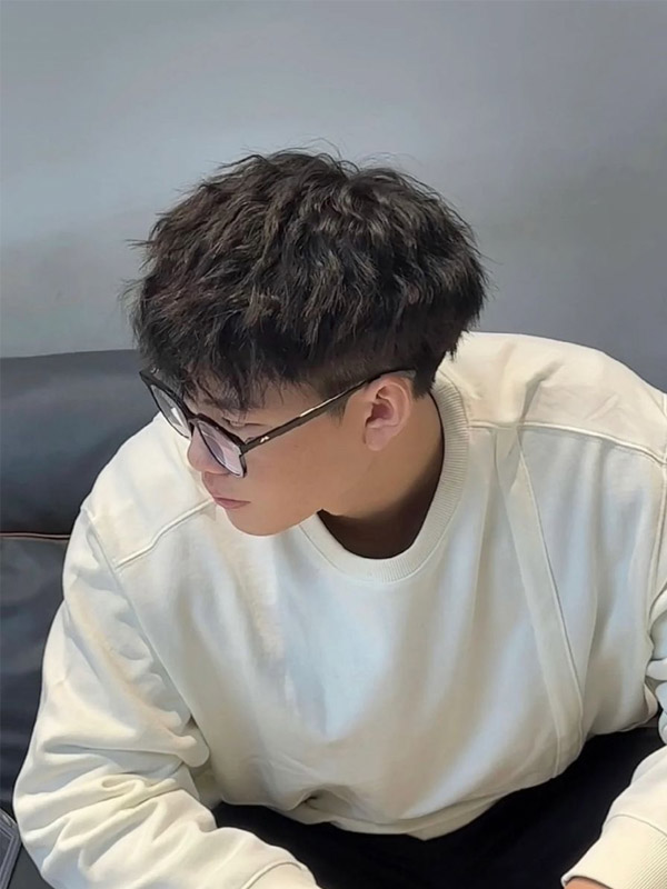 Kiểu Layer uốn Ruffled nam tính