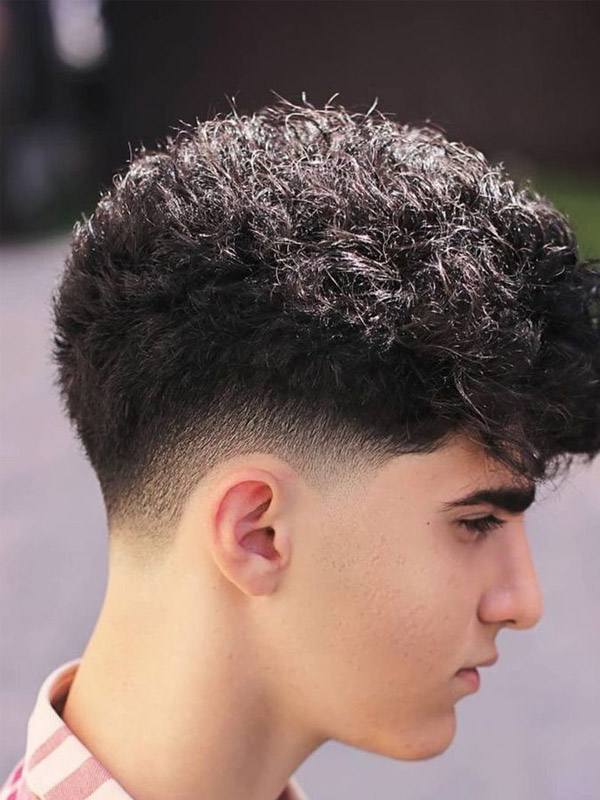 Giải đáp thắc mắc: Kiểu tóc mohican phù hợp với khuôn mặt nào? Kiểu tóc đem lại sự nam tính