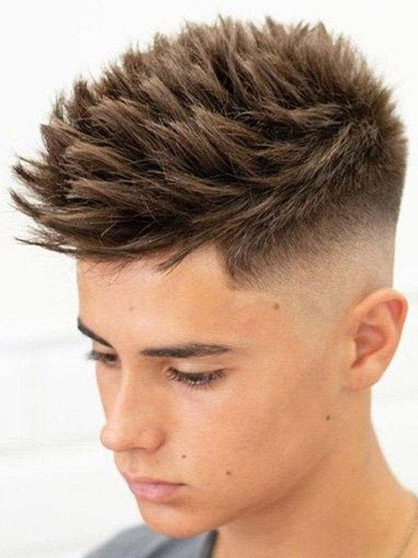 Kiểu tóc nam Mohican dài
