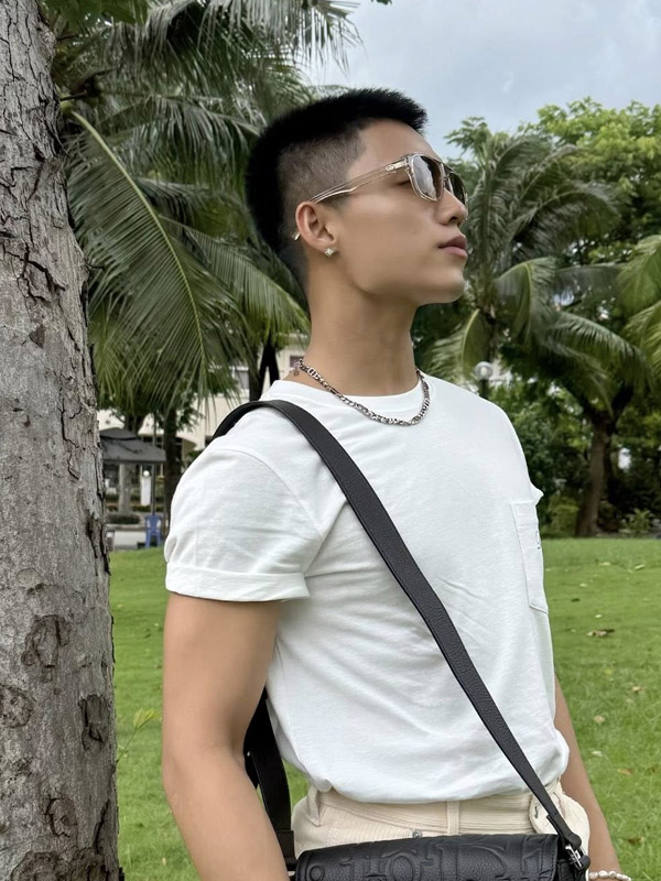 Gợi ý【10+】 Kiểu tóc của MONO đầy nam tính, khiến Netizen “choáng" Kiểu tóc từ thời học sinh của MONO