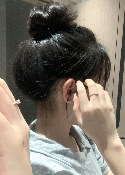 Hướng dẫn 10+ cách búi tóc cao đẹp cho các nàng đơn giản Quấn tóc búi cao tự nhiên