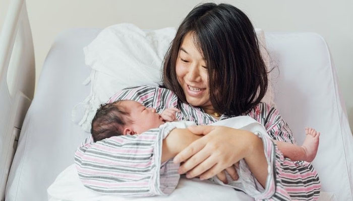 Sau sinh bao lâu gội đầu được & Cách gội đầu sau sinh an toàn Sau sinh bao lâu được gội đầu
