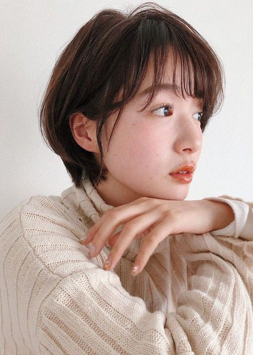 Gợi ý 15+ Kiểu tóc uốn mái thưa đẹp hút hồn không thể chối từ Tóc bob mái thưa