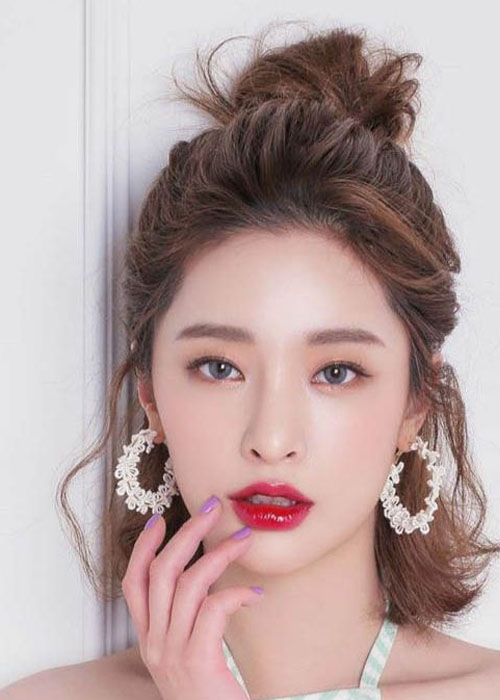 #10+ Kiểu tóc ngắn mặc với áo dài dành cho thiếu nữ xinh đẹp Tóc búi tóc cao diện áo dài