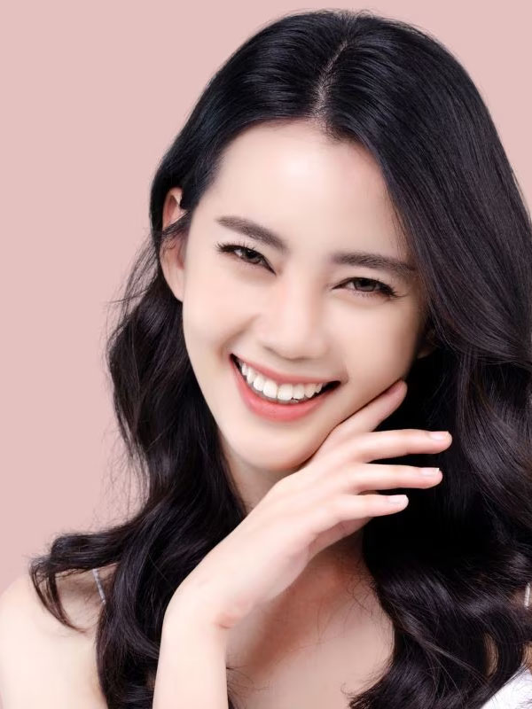 【10+】Kiểu tóc layer nữ không mái | F5 phong cách, diện mạo mới Tóc layer uốn sóng nước