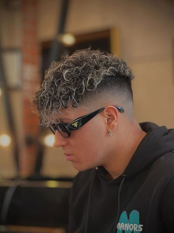 Tóc undercut Mohican uốn con sâu