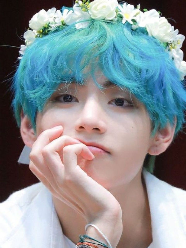 11+ V BTS tóc xoăn #Hot trendy #Thời thượng Tựa như một vị hoàng tử La Mã