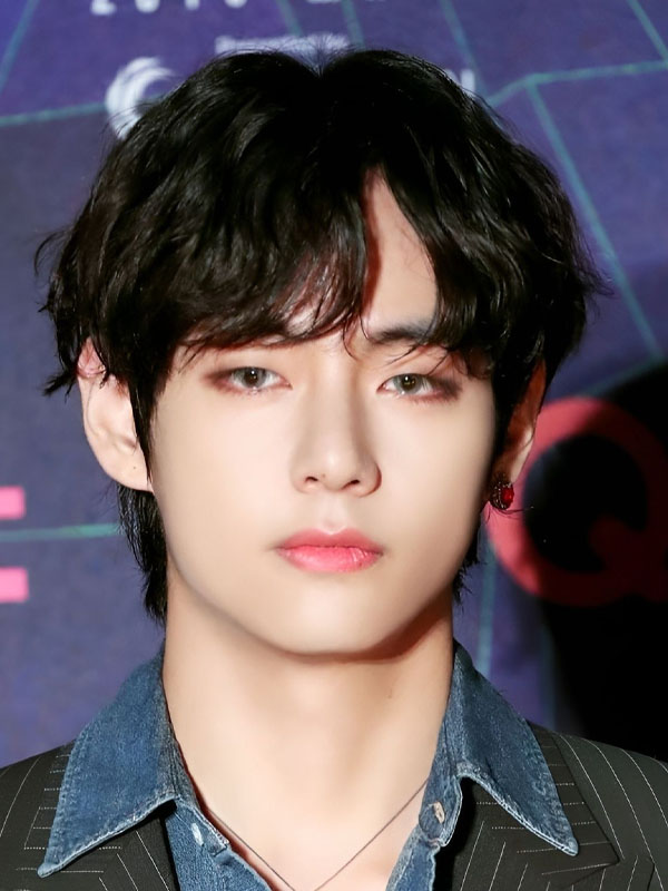 11+ V BTS tóc xoăn #Hot trendy #Thời thượng Visual bất chấp mọi ánh đèn