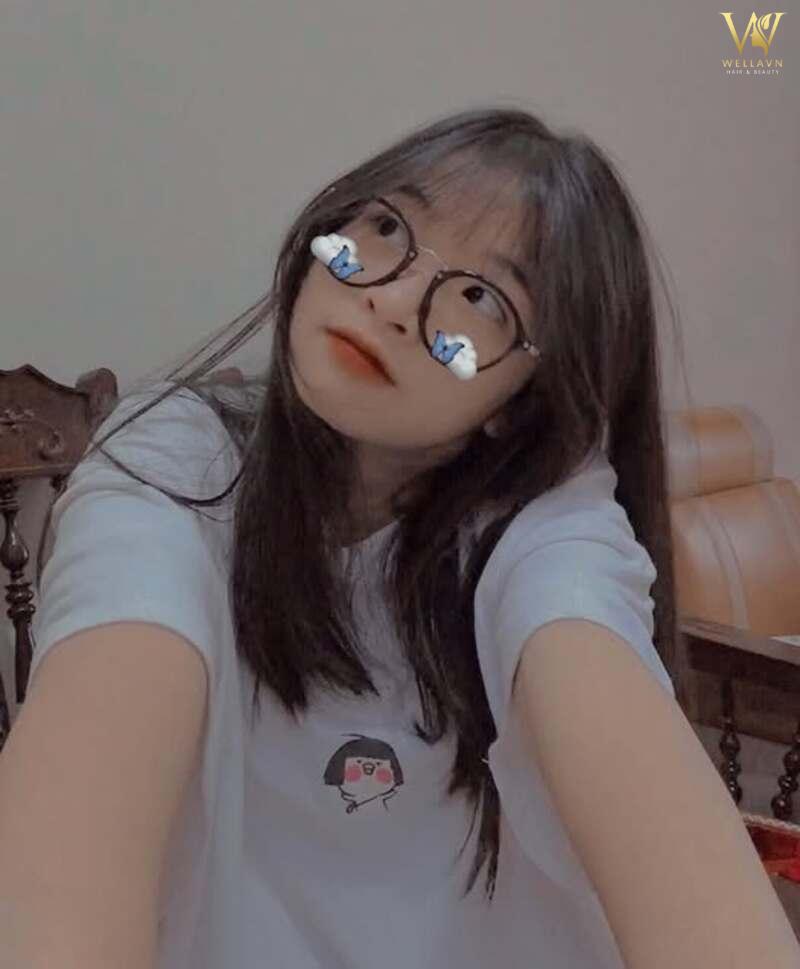 ảnh gái đeo kính