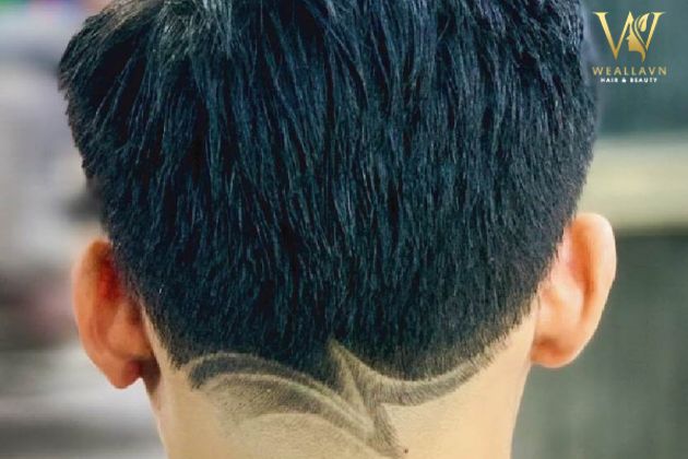 kiểu tóc mohican để g gáy kẻ vạch phía sau