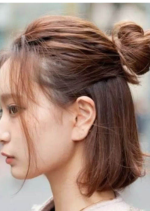 Gợi ý 5 Cách búi tóc 1 chỏm siêu đơn giản dành cho nàng Cách búi tóc 1 chỏm thấp nửa đầu