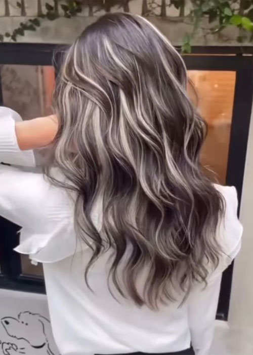 TOP 7 nhuộm highlight cho tóc nâu tây | Làm “khuynh đảo" GenZ Highlight màu trắng trông cực kỳ nổi bật giữa đám đông