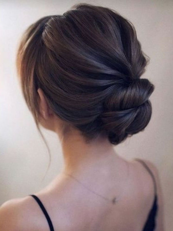 Cách Búi Tóc Hàn Quốc Đơn Giản, Đẹp Và Năng Động Phong cách nhẹ nhàng, nữ tính