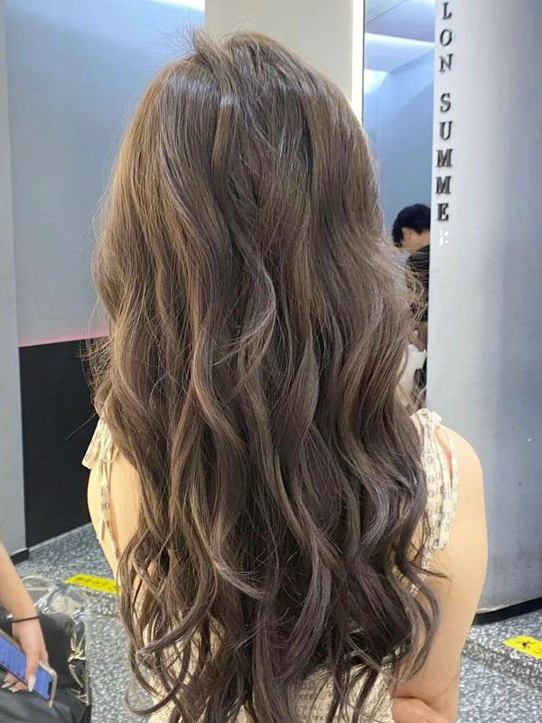 Kiểu Tóc Hợp Với Mặt Tròn: Gợi Ý 10+ Kiểu Tóc Đẹp Và Thịnh Hành Tóc dài xoăn sóng nước
