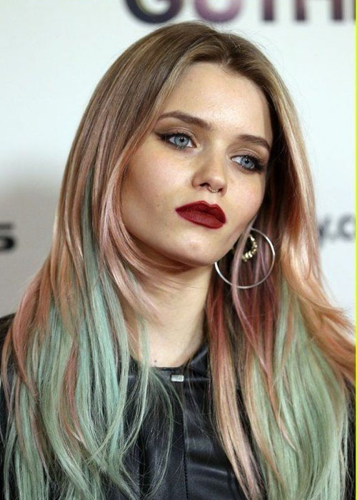 Các kiểu nhuộm màu xanh lá cây bắt trend như sao Hàn Màu xanh lá cây đơn giản như Abbey Lee Kershaw