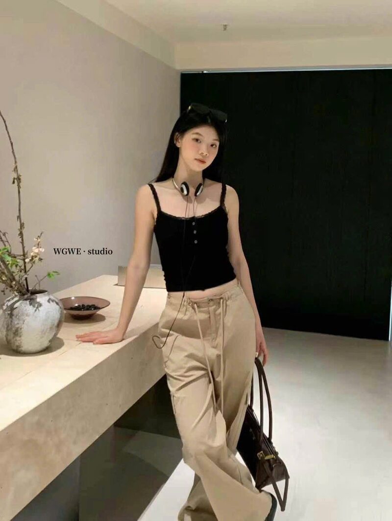 ảnh gái xinh mặc áo 2 dây