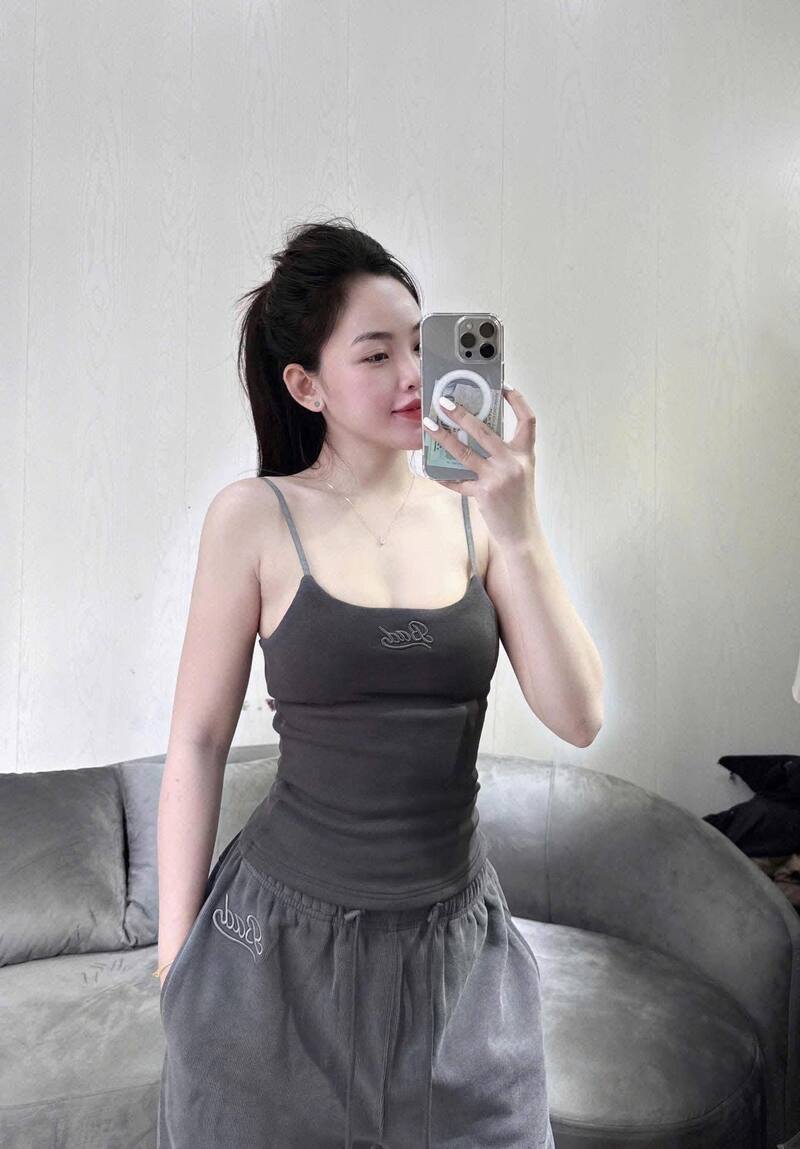 ảnh gái áo 2 dây