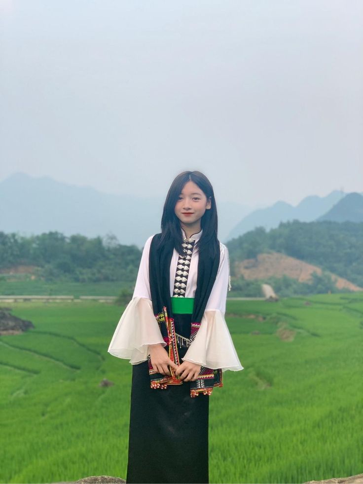 hình ảnh cô gái thái tây bắc