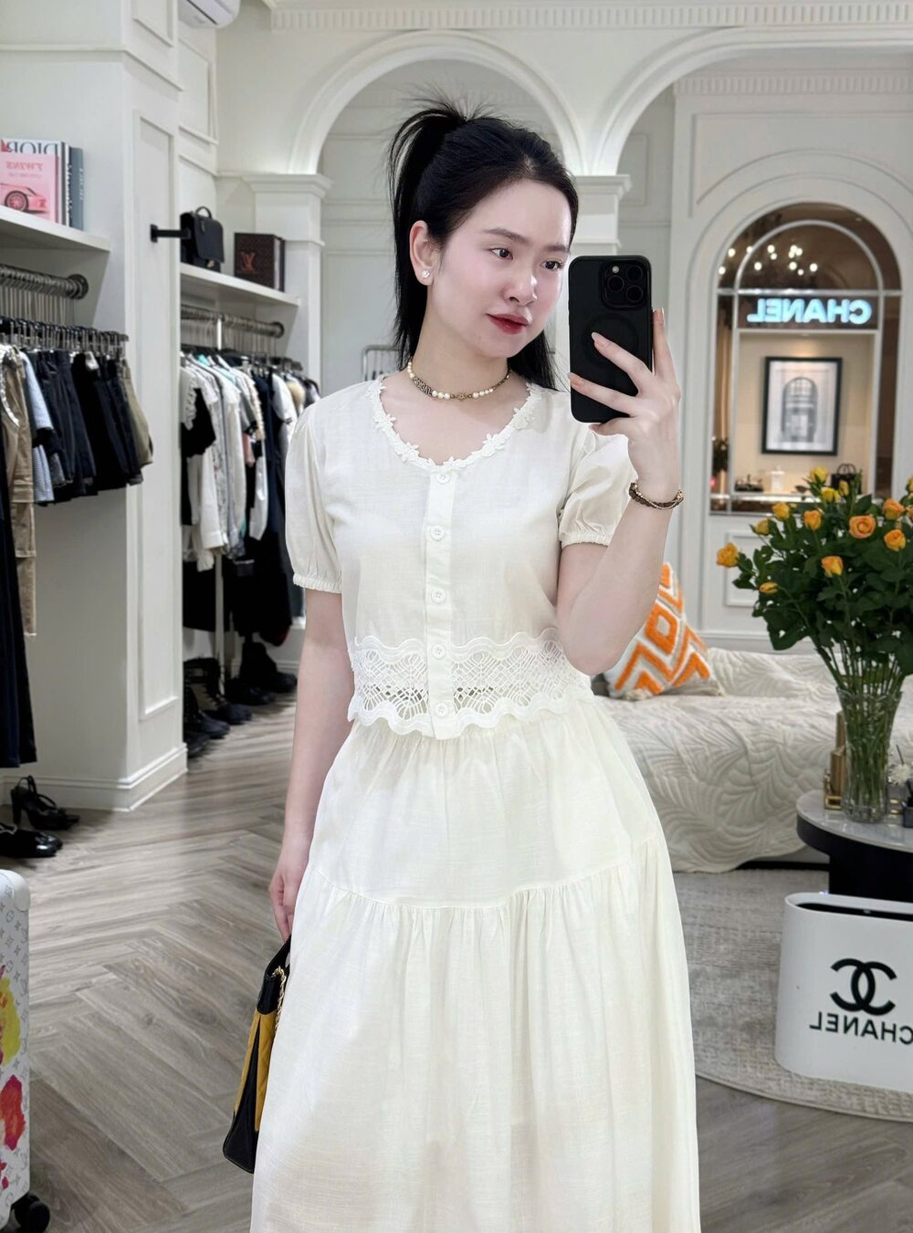 ảnh gái xinh mặc váy trắng