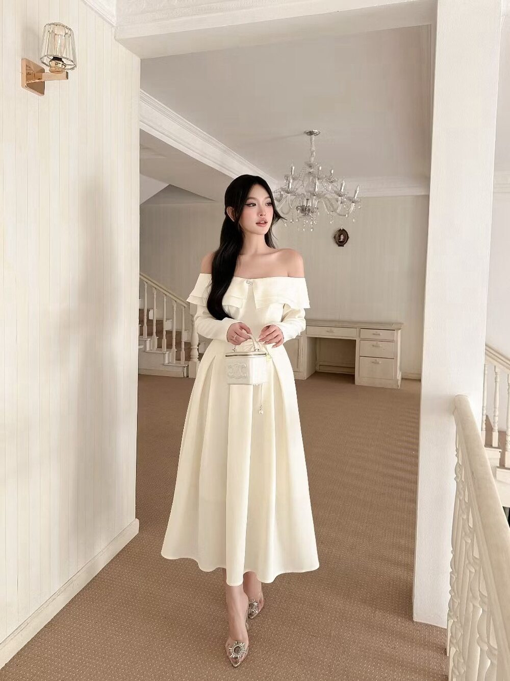 gái xinh mặc váy trắng