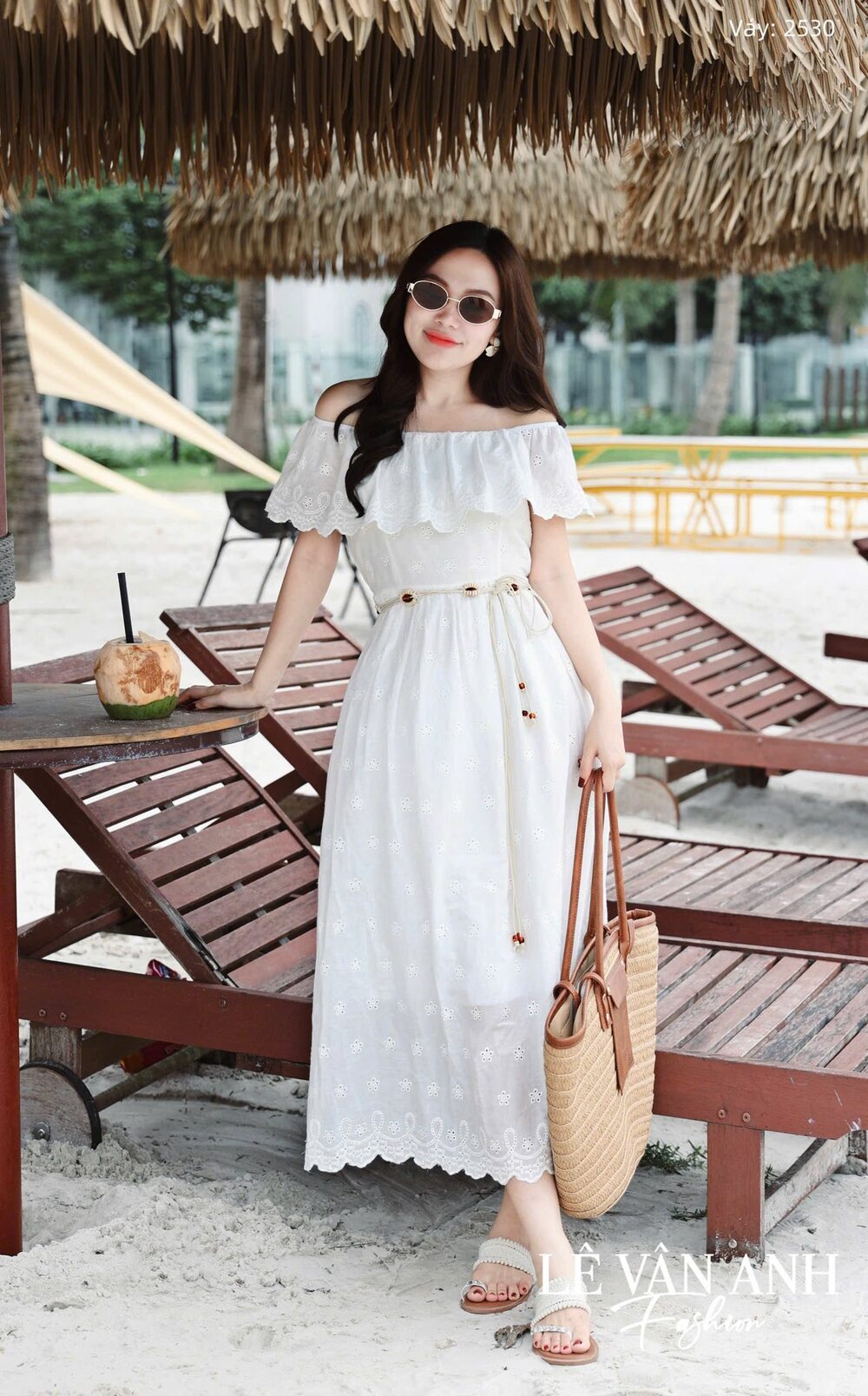 ảnh gái mặc váy trắng