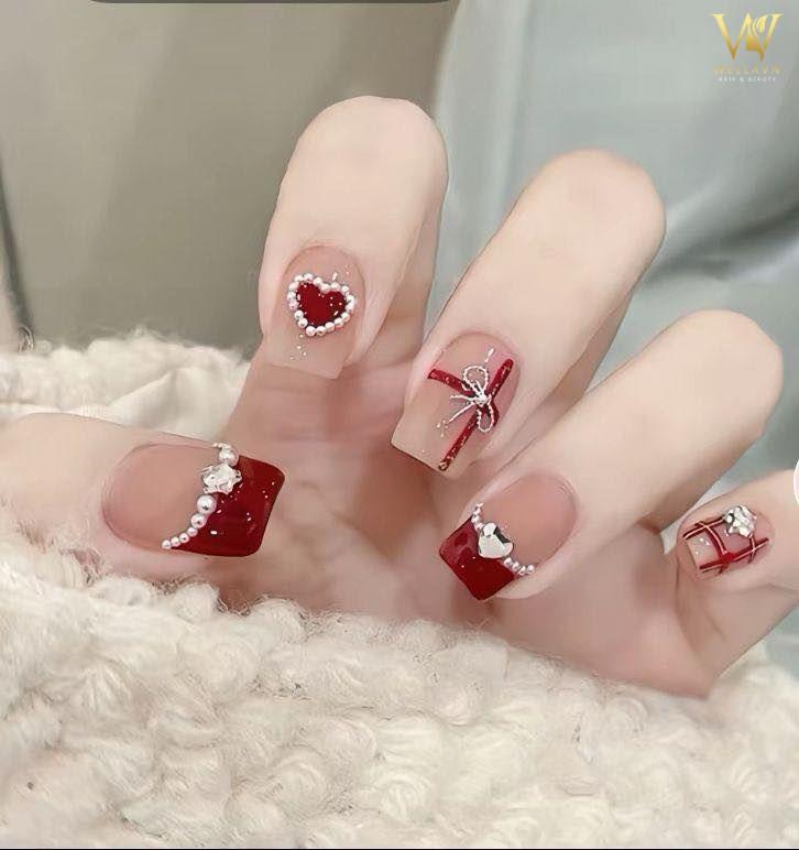 Làm nail tại Tiệm Nail Thanh Thảo