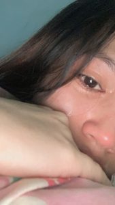 hinh anh co gai buon khoc 10