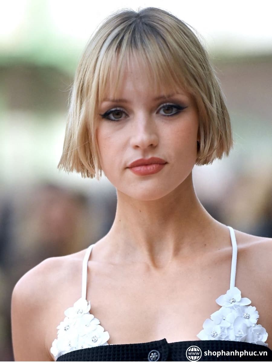 Cheekbone Bob