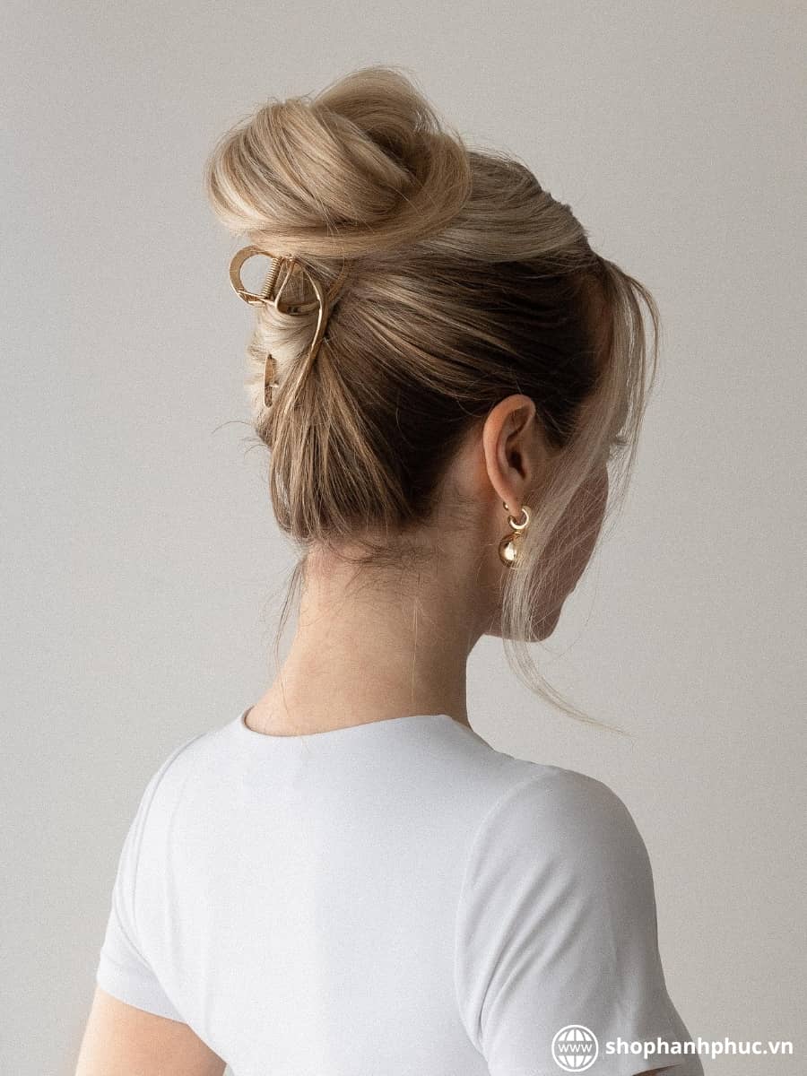 Claw‑Clip Updo
