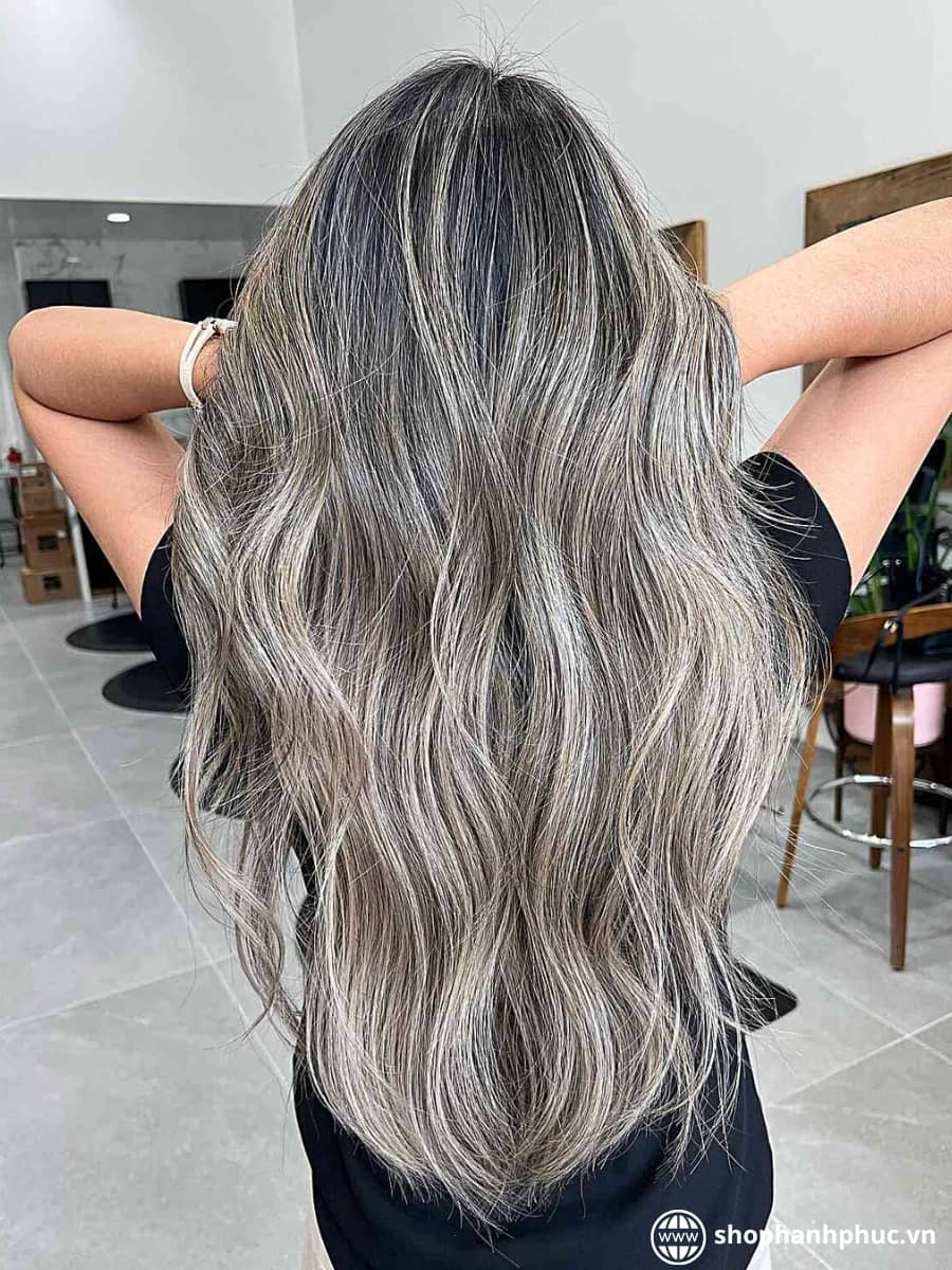 Long Hair with Natural Gray Blending