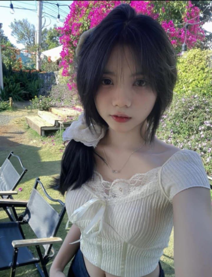 gái xinh 2k9