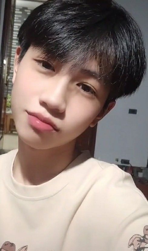 trai đẹp k12