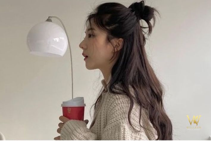 Kiểu tóc búi một nửa