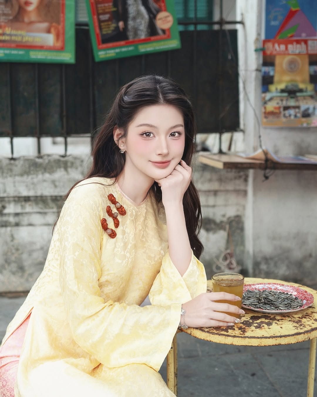 gái xinh mặc áo dài