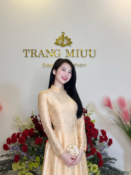 gái xinh mặc áo dài