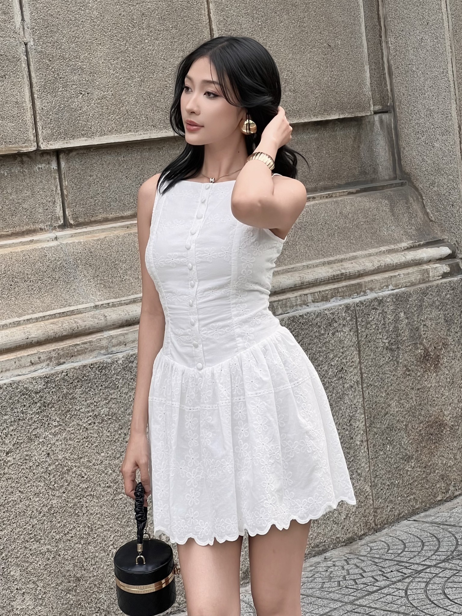 gái xinh mặc váy ngắn
