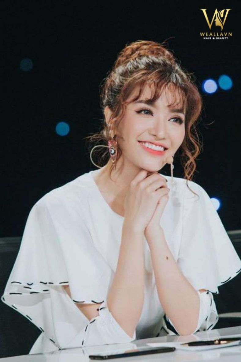 Tóc mái uốn xoăn dành cho mặt dài