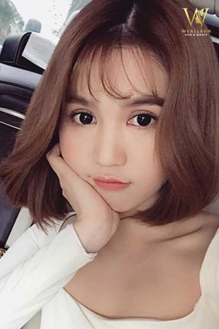 Kiểu tóc ngắn uốn cụp mái thưa