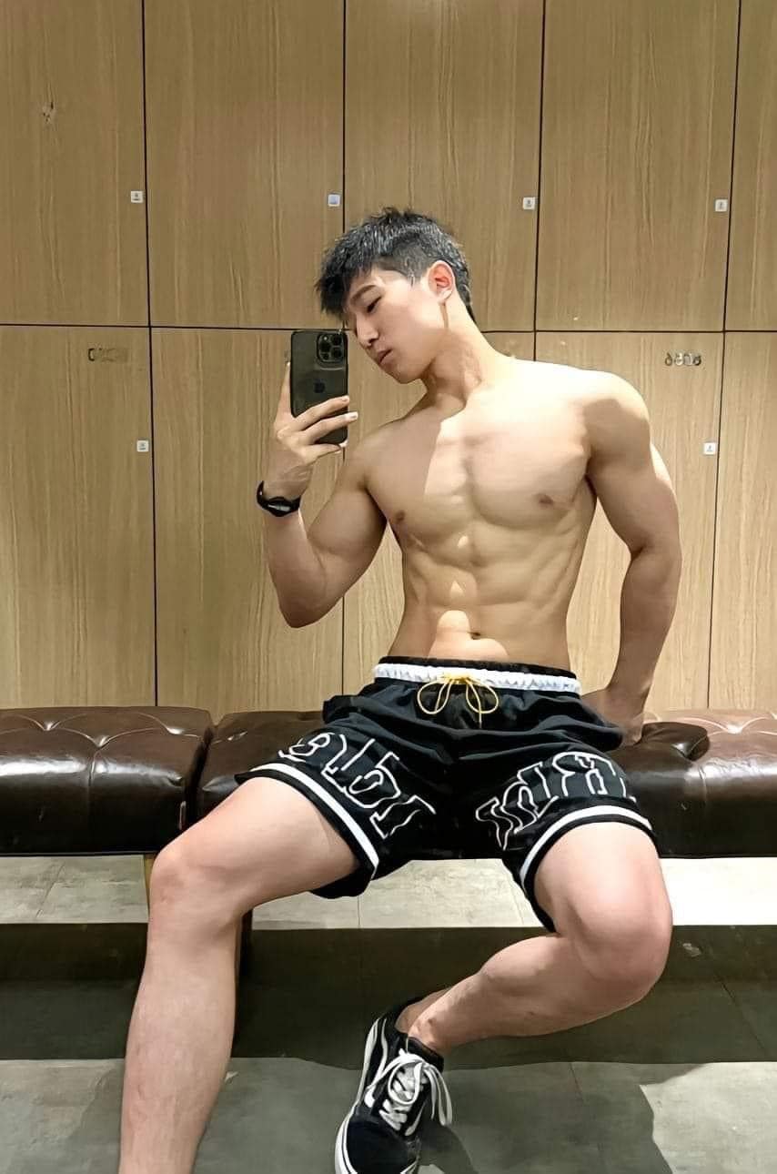 trai đẹp 6 múi