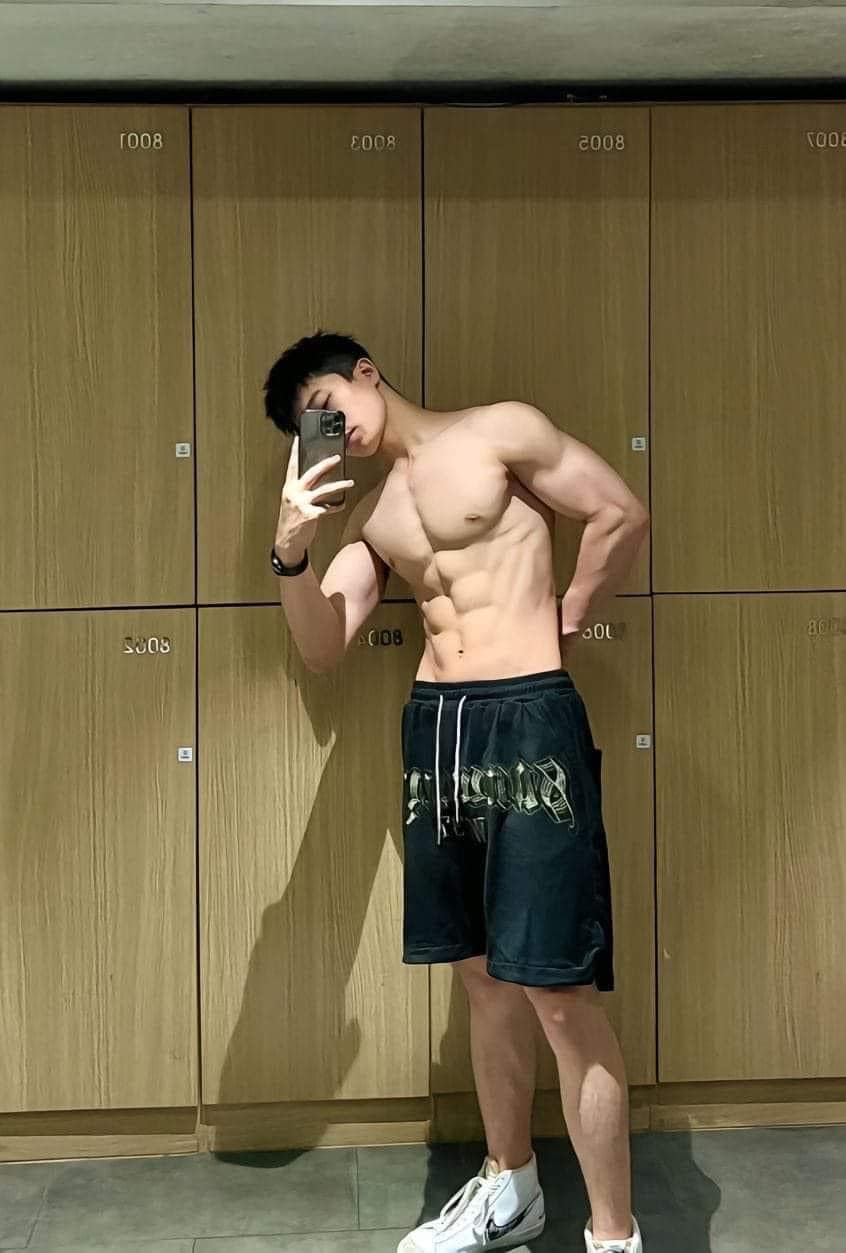 trai đẹp 6 múi