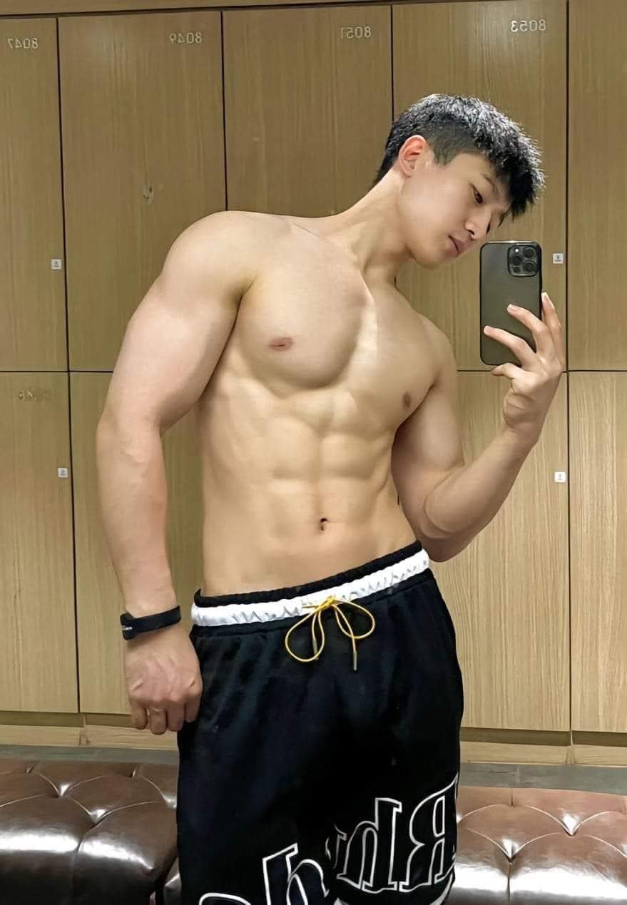trai đẹp 6 múi