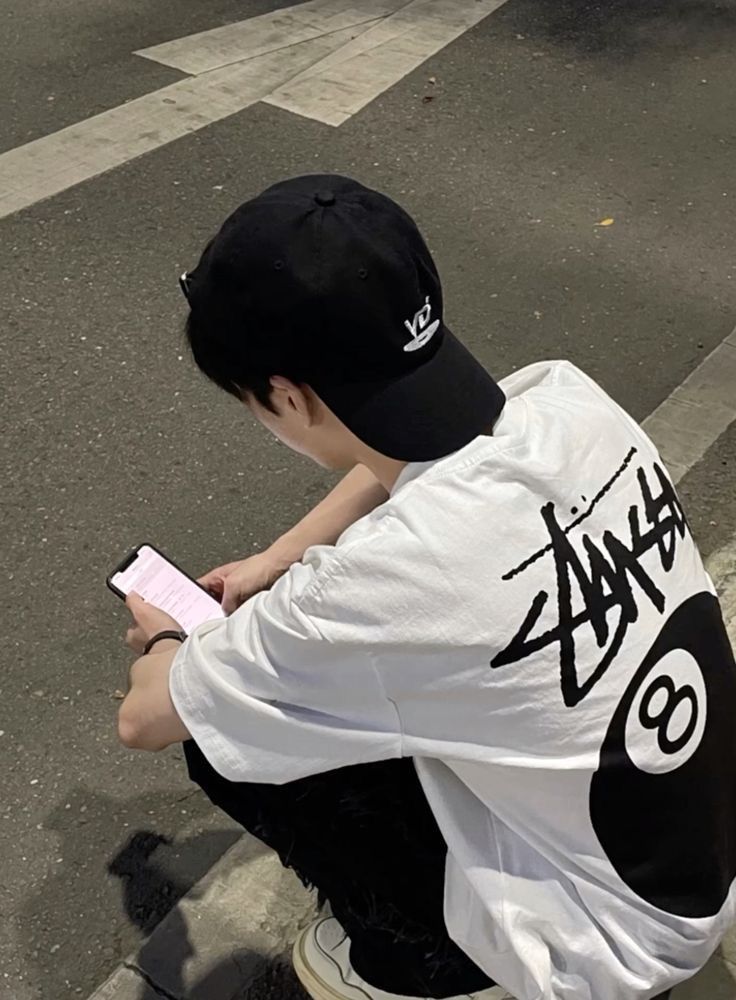 trai đẹp che mặt ngầu