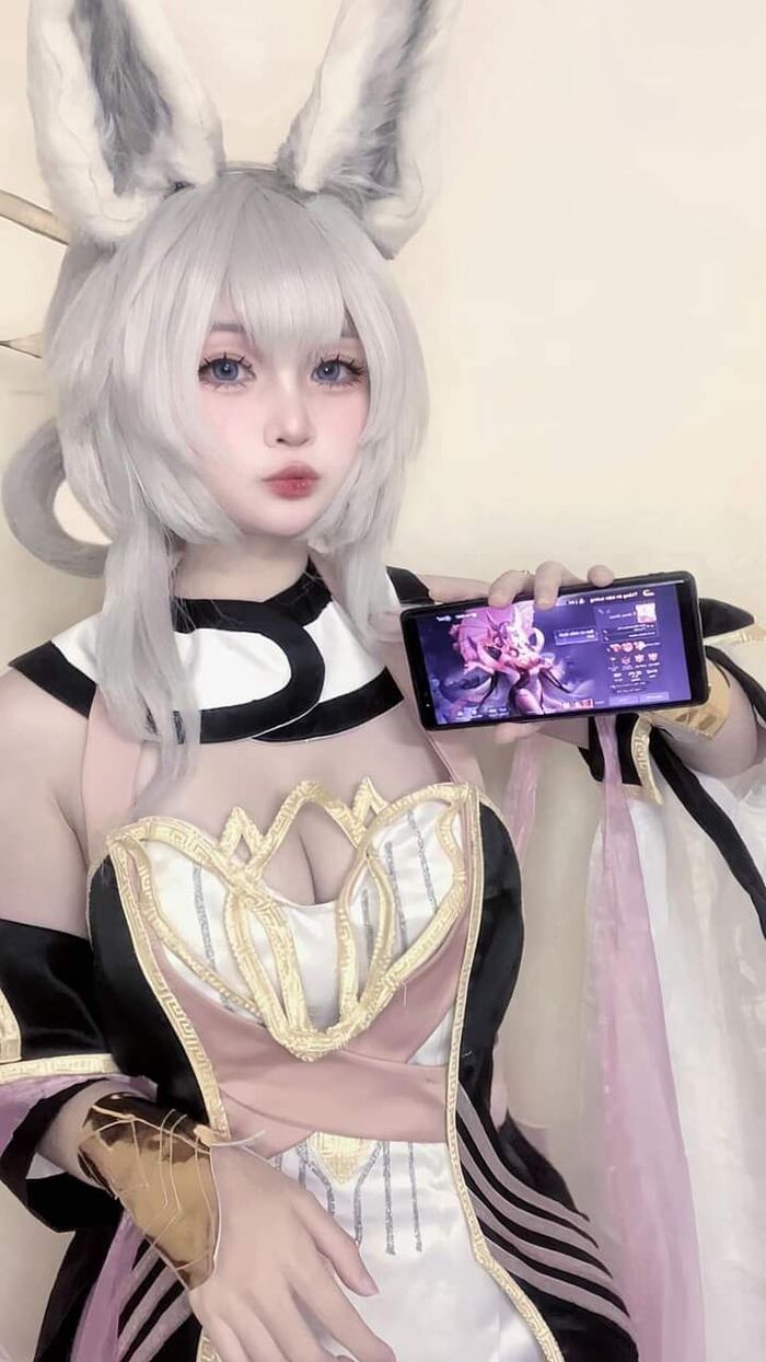 gái xinh cosplay liên quân