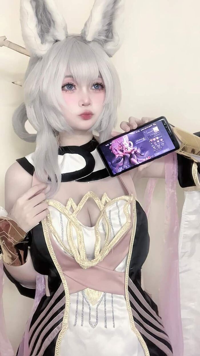 gái xinh cosplay liên quân