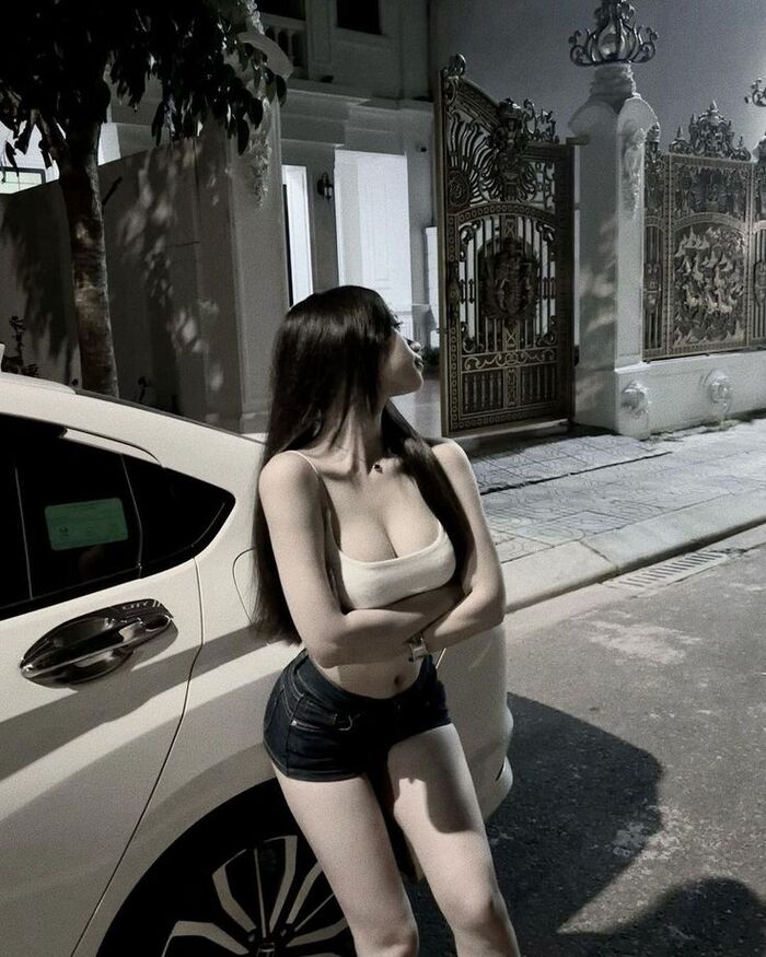 gái xinh khoe body